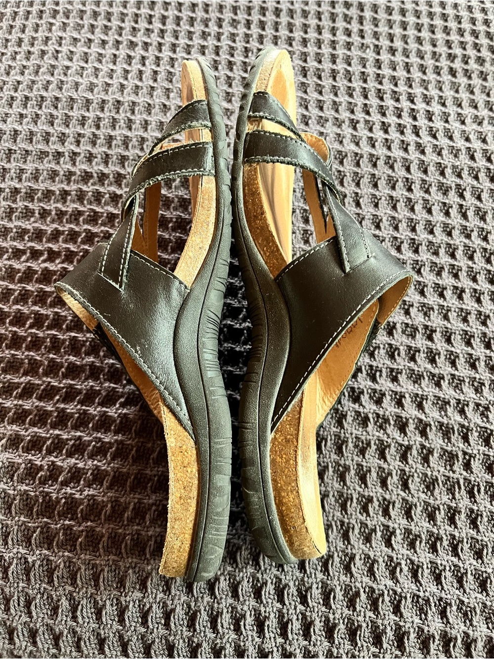 Taos Perfect Leather Sandal - Picture 4 of 9